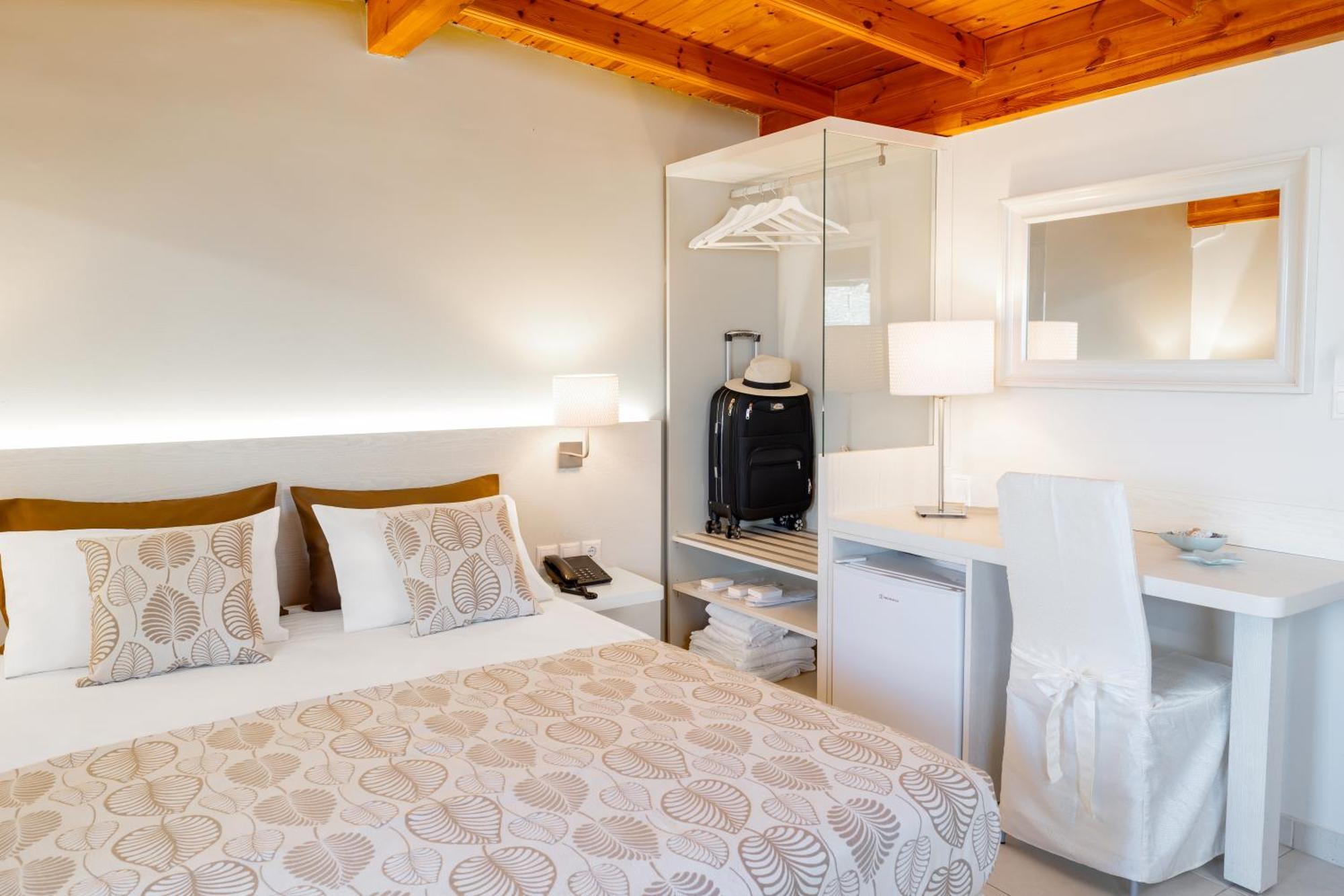 Athos Guest House Pansion Уранополис Экстерьер фото