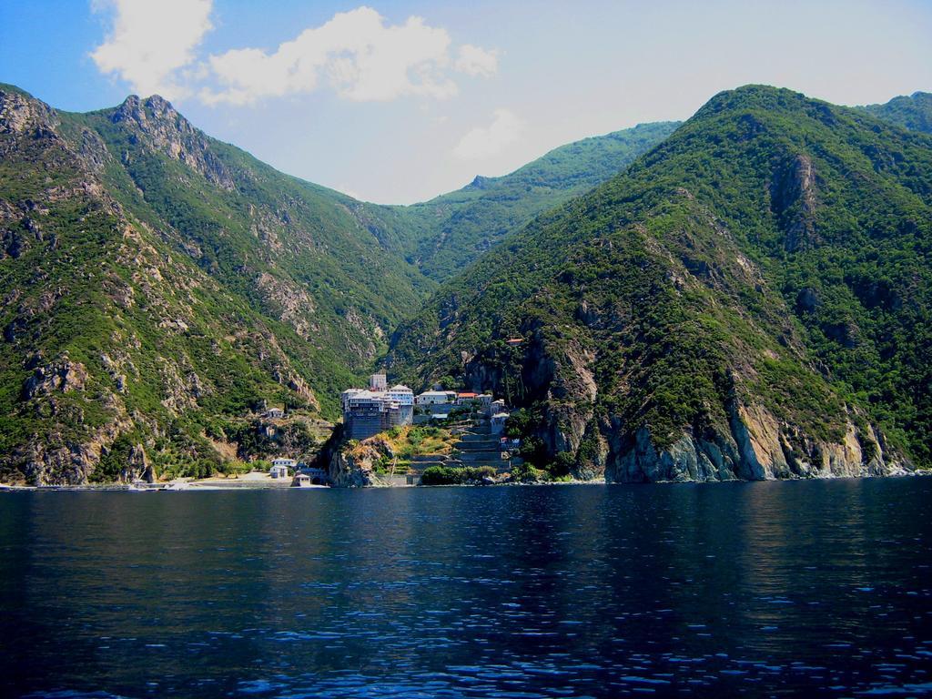 Athos Guest House Pansion Уранополис Экстерьер фото